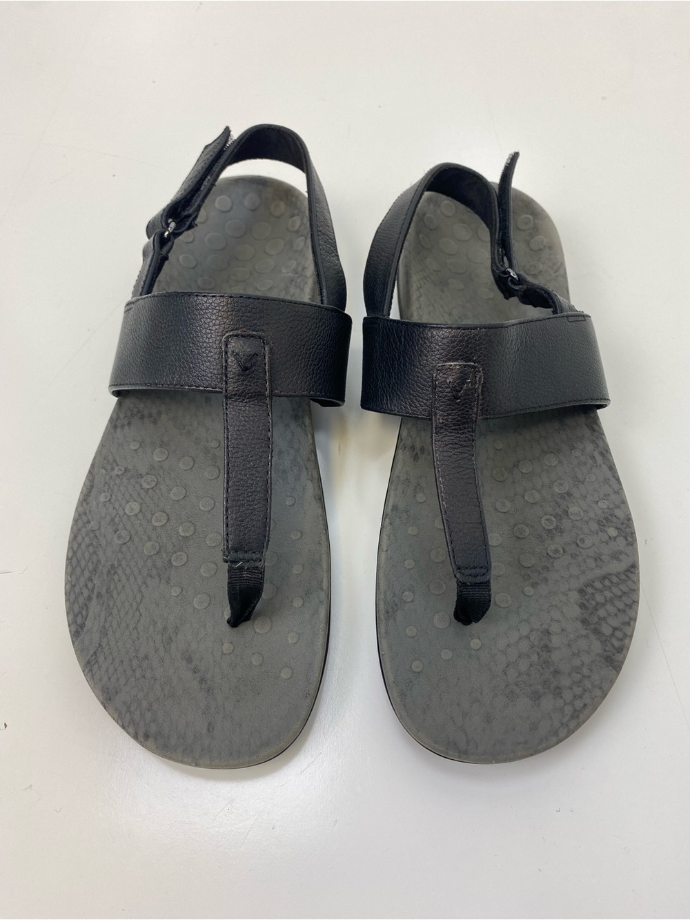 Vionic Black Leather Toe-Post Slingback Sandals